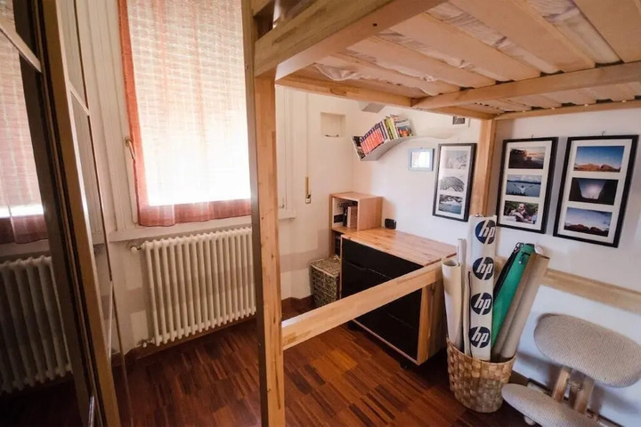 Room 2 of 3