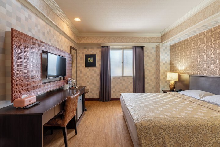 Room 12 of 39