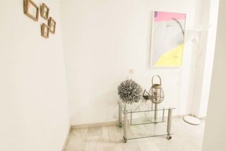 Room 8 of 26