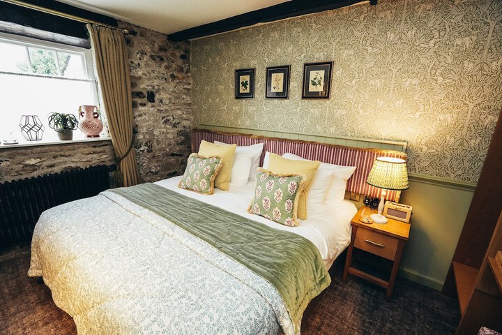Room 5 of 39