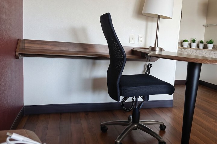 Room 8 of 17