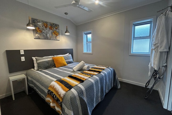 Room 12 of 66