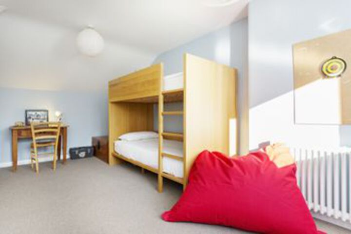 Room 8 of 14