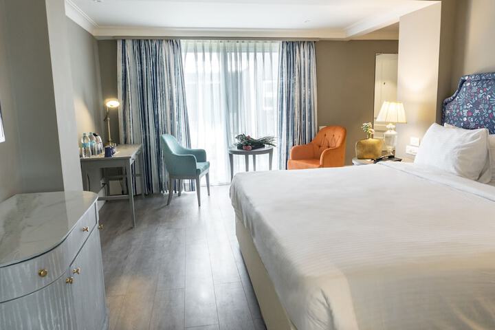 Room 49 of 158
