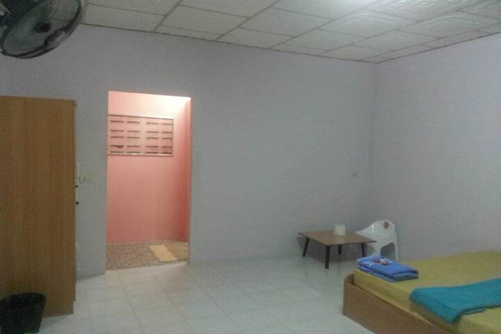 Room 11 of 29