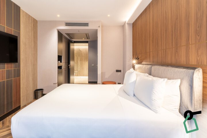 Room 21 of 50