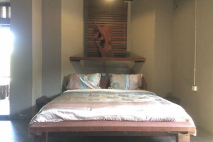 Room 11 of 17