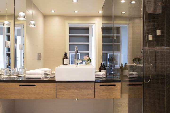 Clean Restrooms