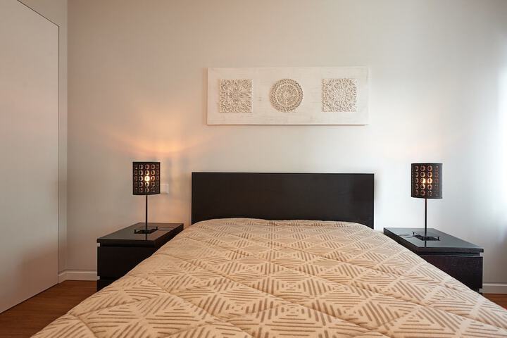 Room 6 of 30