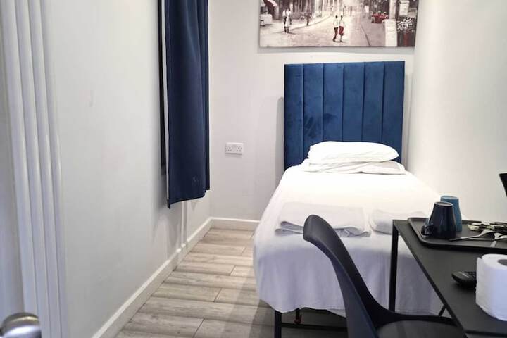 Room 82 of 117