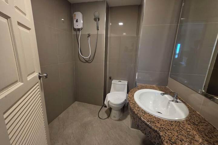 Room 44 of 79