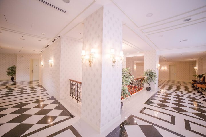 Ballroom/Hall 42 of 55