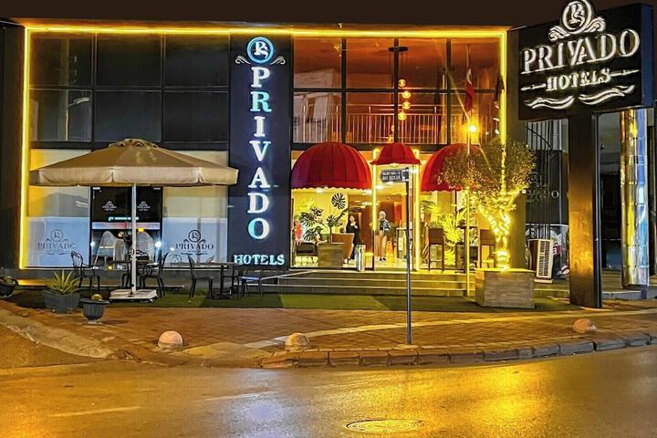 Privado Hotels