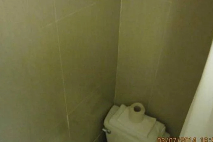Room 8 of 23