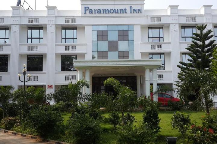 Paramount Inn
