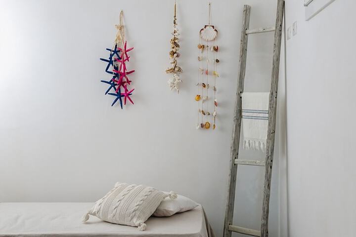 Room 17 of 30
