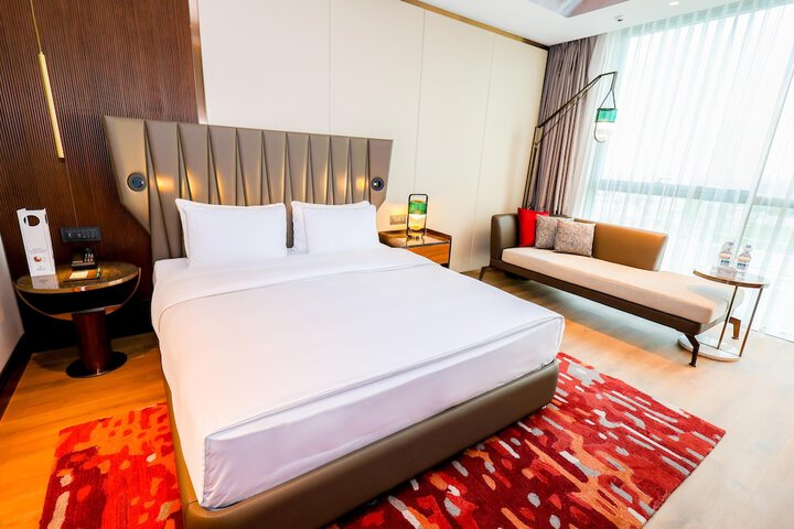 Room 35 of 132