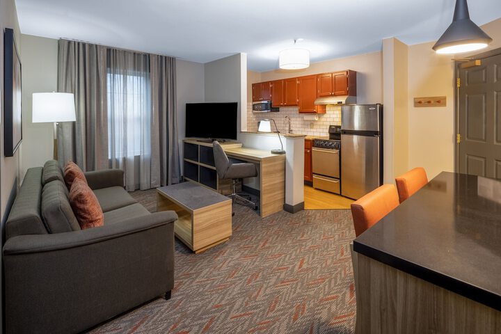 Room 7 of 25