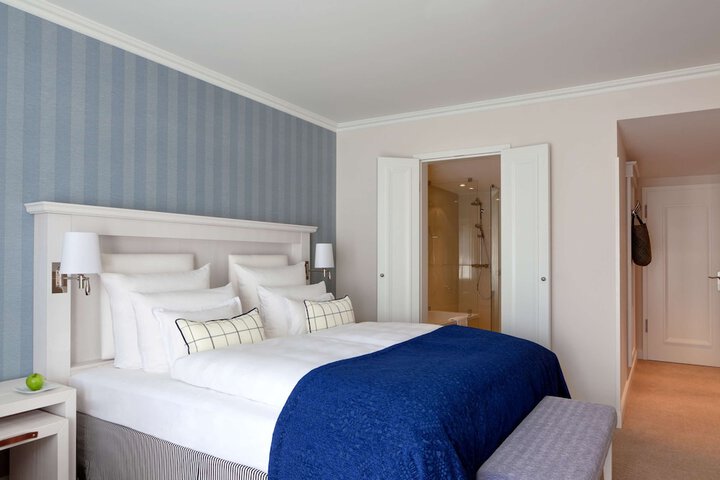 Room 15 of 121