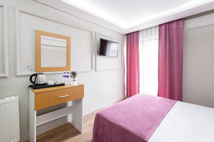 Room 15 of 40