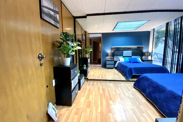 Room 18 of 33