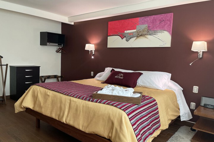 Room 26 of 84