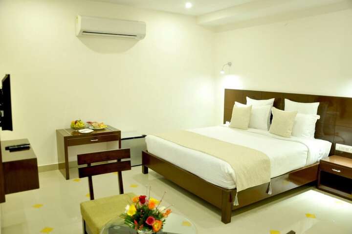 Room 25 of 63