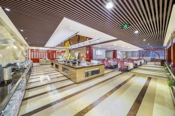 Chinese Rose Garden Hotel