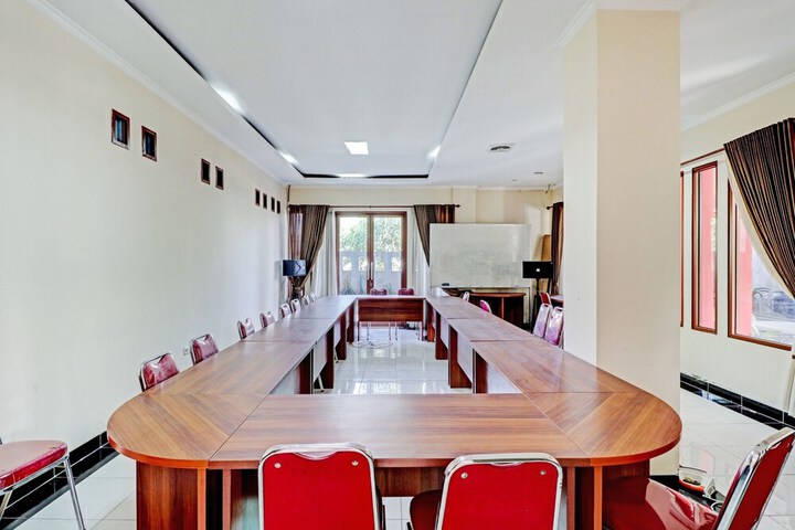 Room 4 of 17