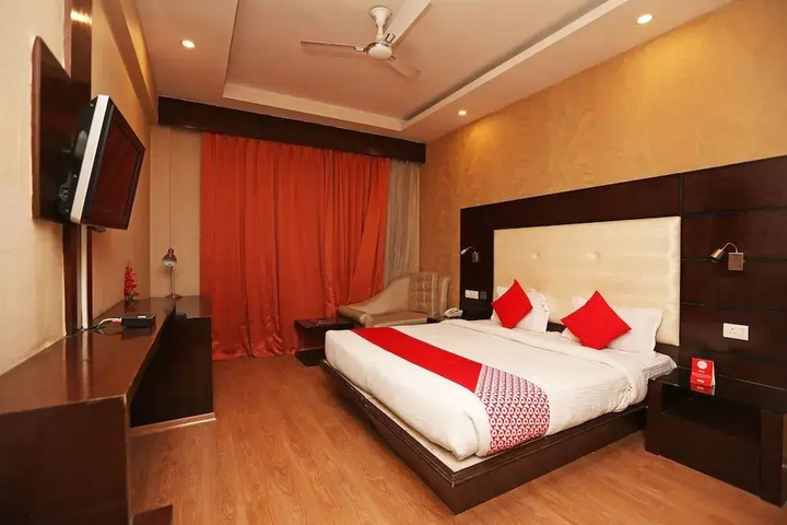 Room 3 of 14