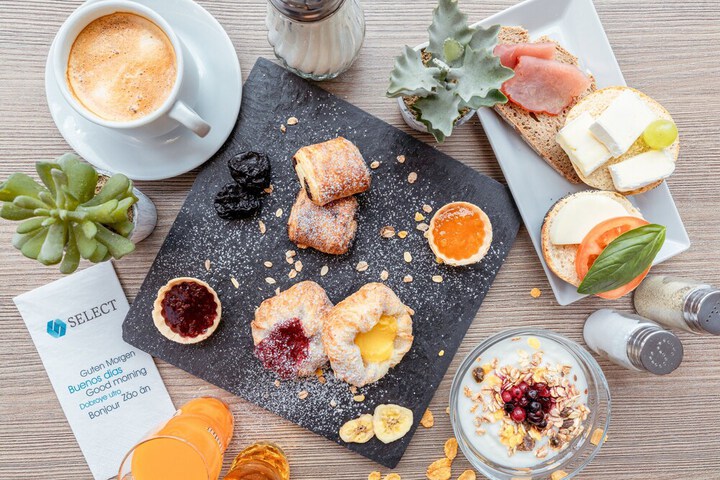 Breakfast/Coffee Service 56 of 57