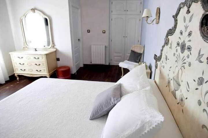 Room 6 of 45