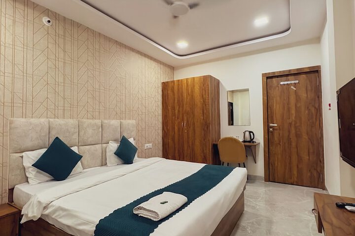 Room 12 of 55