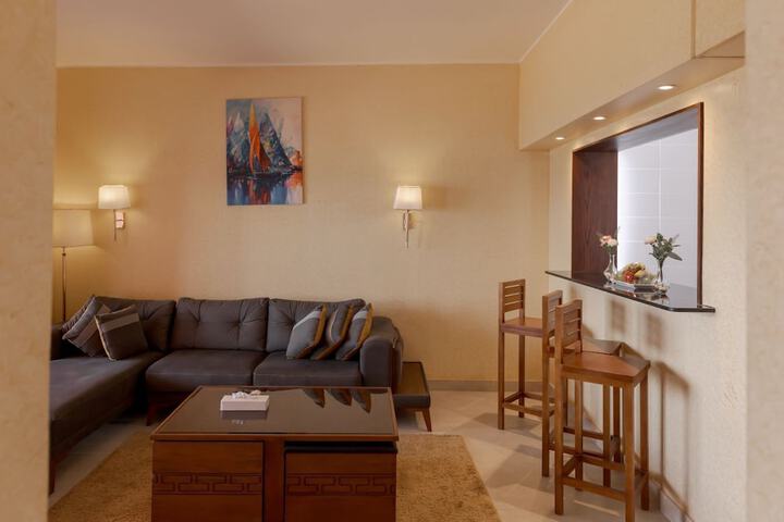 Room 18 of 33