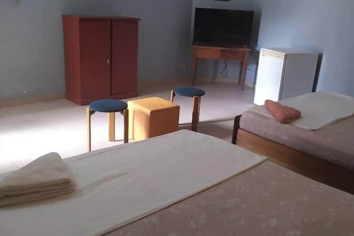 Room 3 of 20