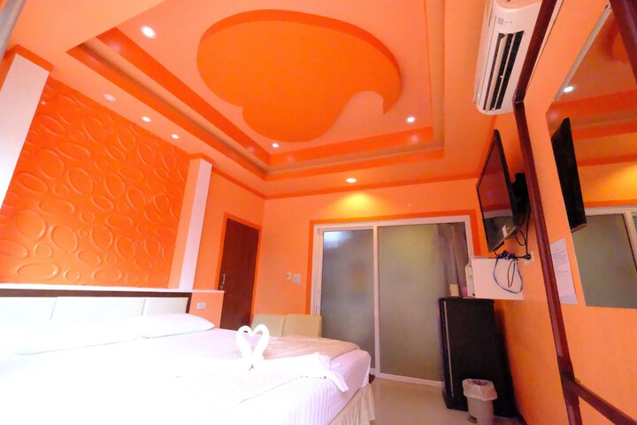 Room 26 of 48