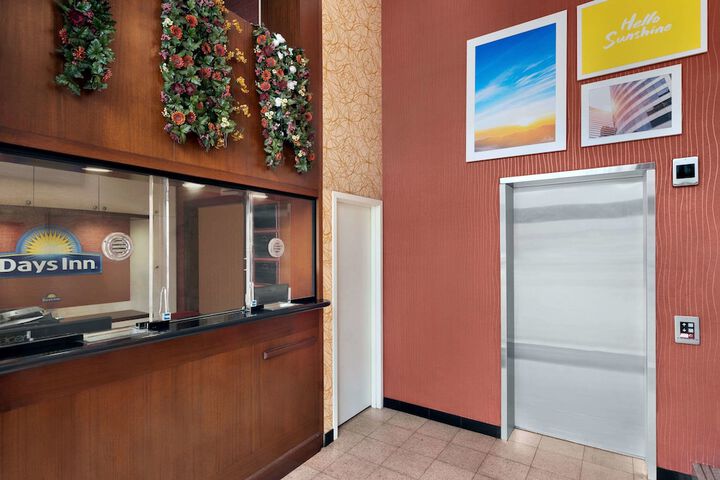 Guest Lobby