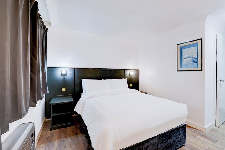 Room 18 of 29