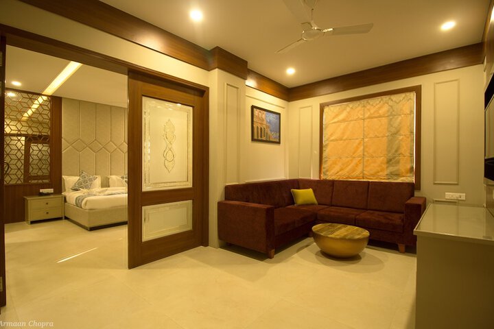 Room 2 of 8