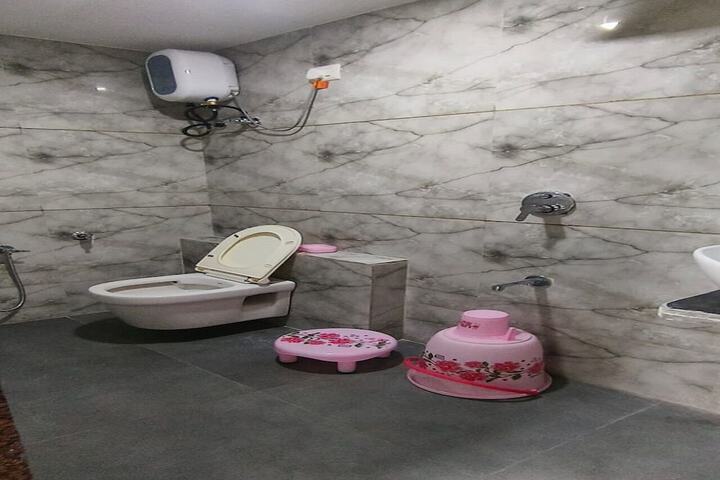 Room 18 of 21