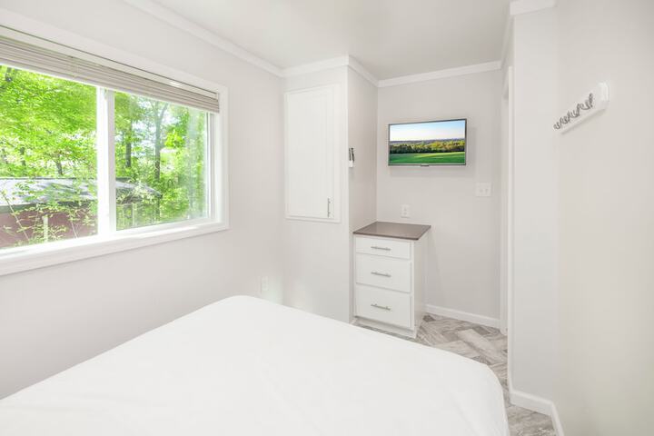 Room 3 of 25
