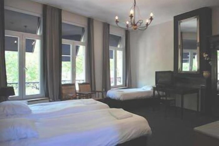 Room 18 of 42