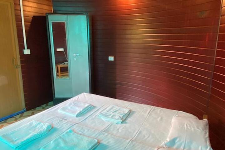 Room 3 of 24