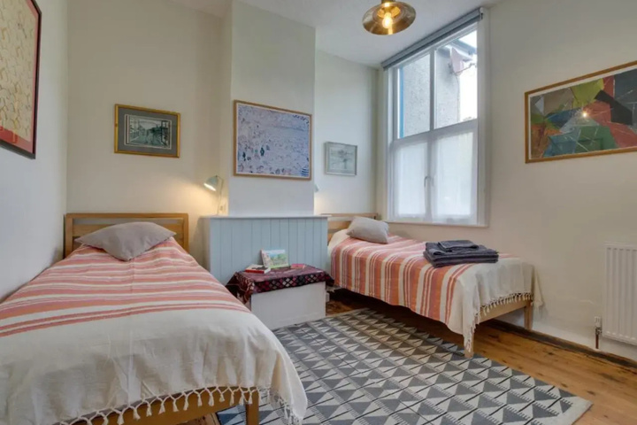 Room 5 of 22
