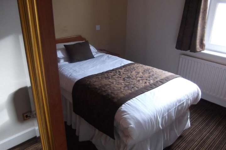 Room 15 of 35