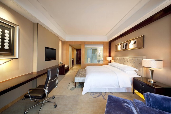 Room 15 of 56