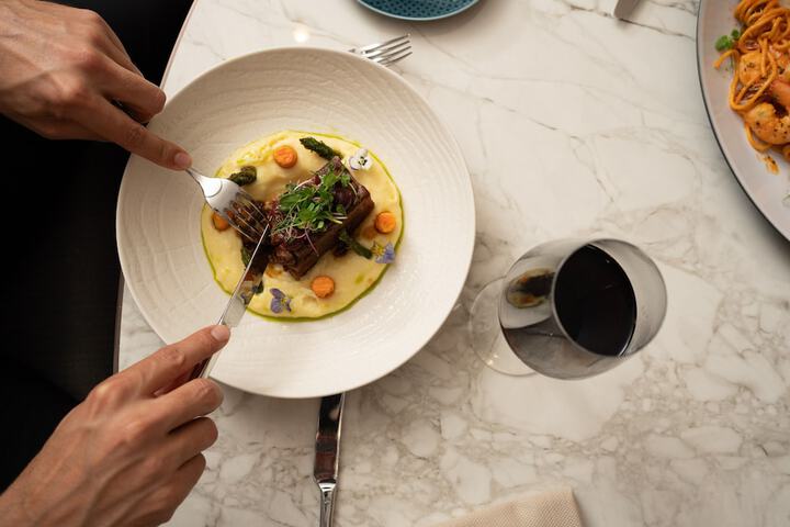 Dining 79 of 107