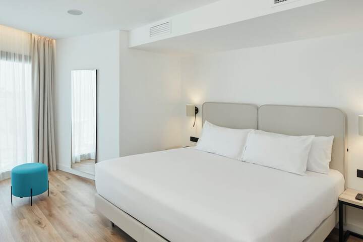 Room 12 of 52