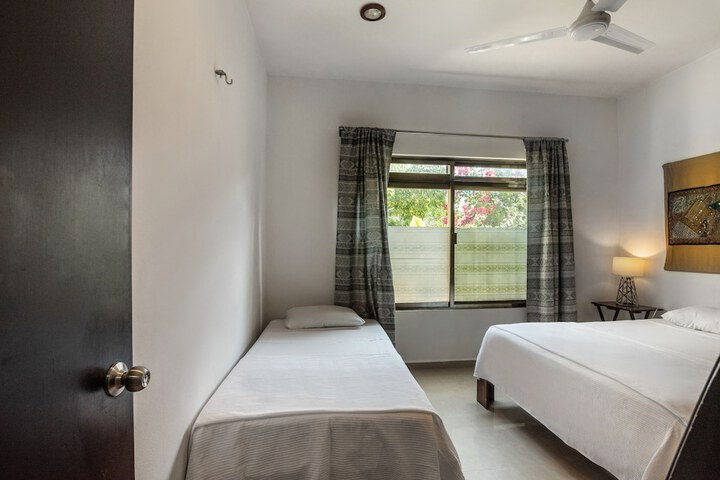 Room 12 of 129