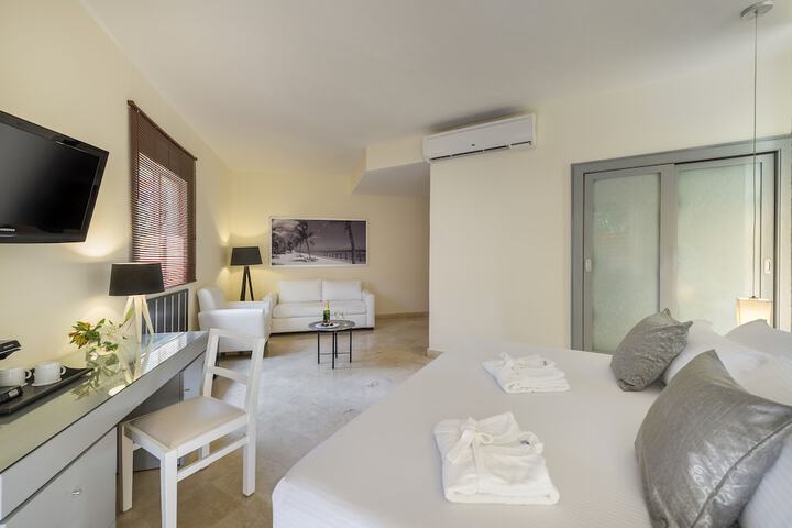Room 21 of 92